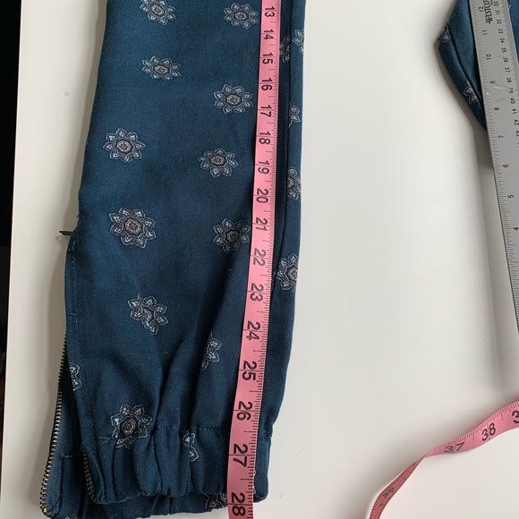 LOFT Ann Taylor pants - Picture 8 of 8